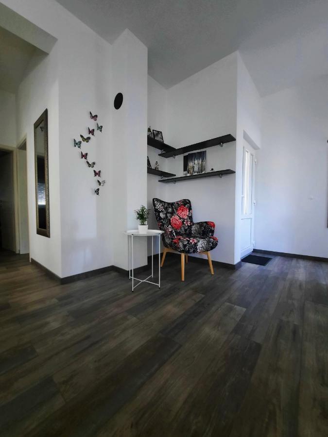 Apartman Bamboo Nin Esterno foto