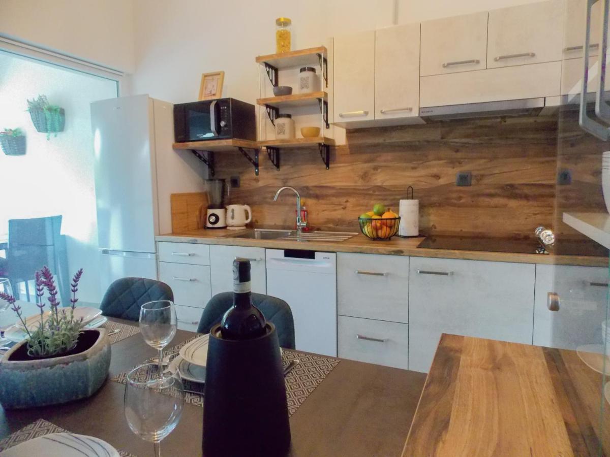 Apartman Bamboo Nin Esterno foto