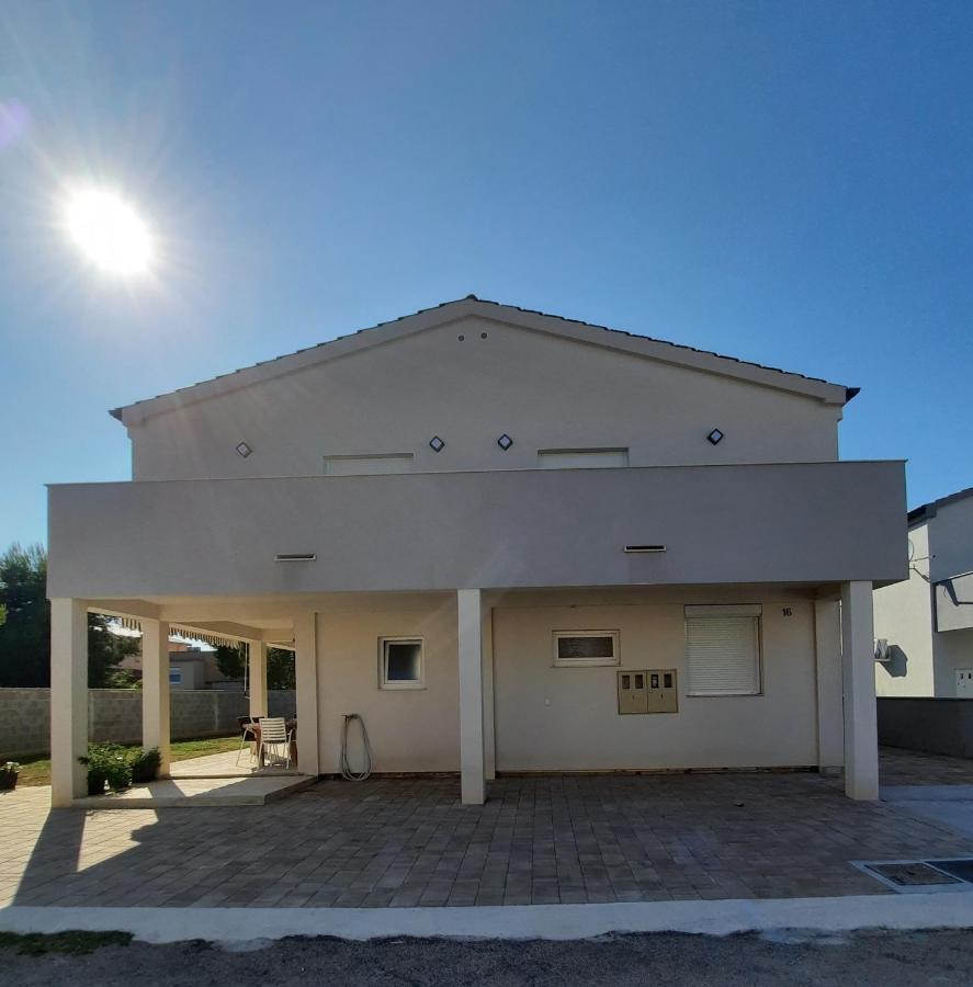 Apartman Bamboo Nin Esterno foto